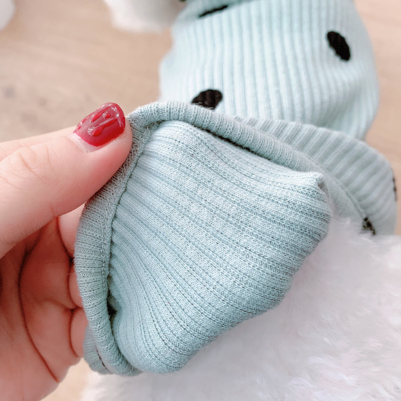 Dot turtleneck dog